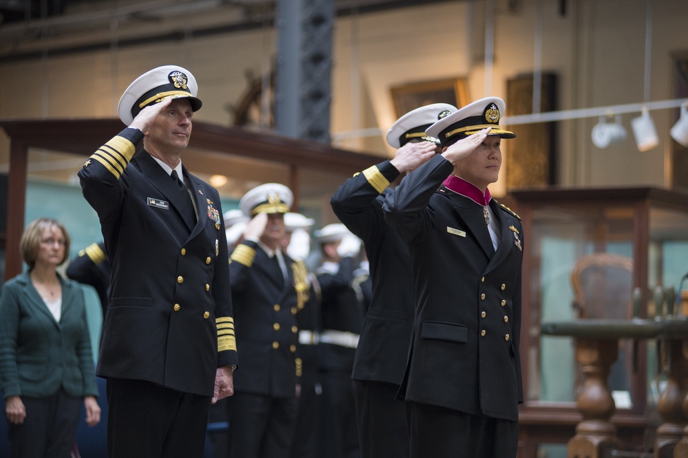 Chief of Singapore navy presented with award