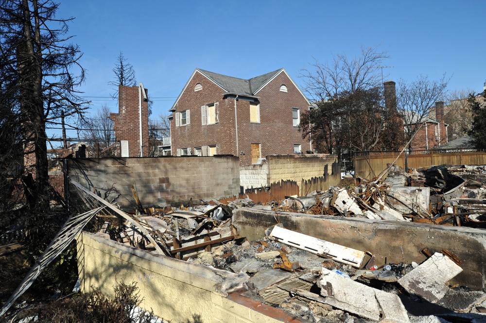 Fire ravages Rockaway Beach neighborhood