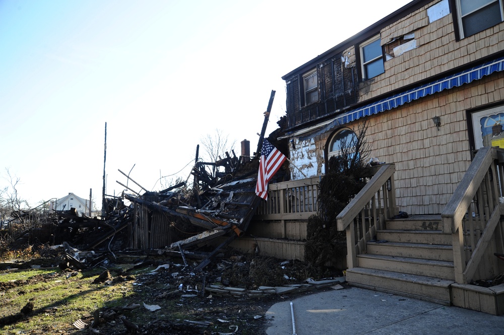 Fire ravages Rockaway Beach neighborhood