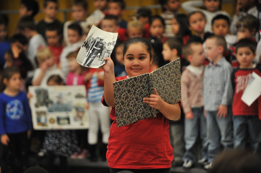 Airmen visit Tangier Smith Elementary School