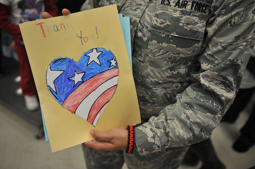 Airmen visit Tangier Smith Elementary School