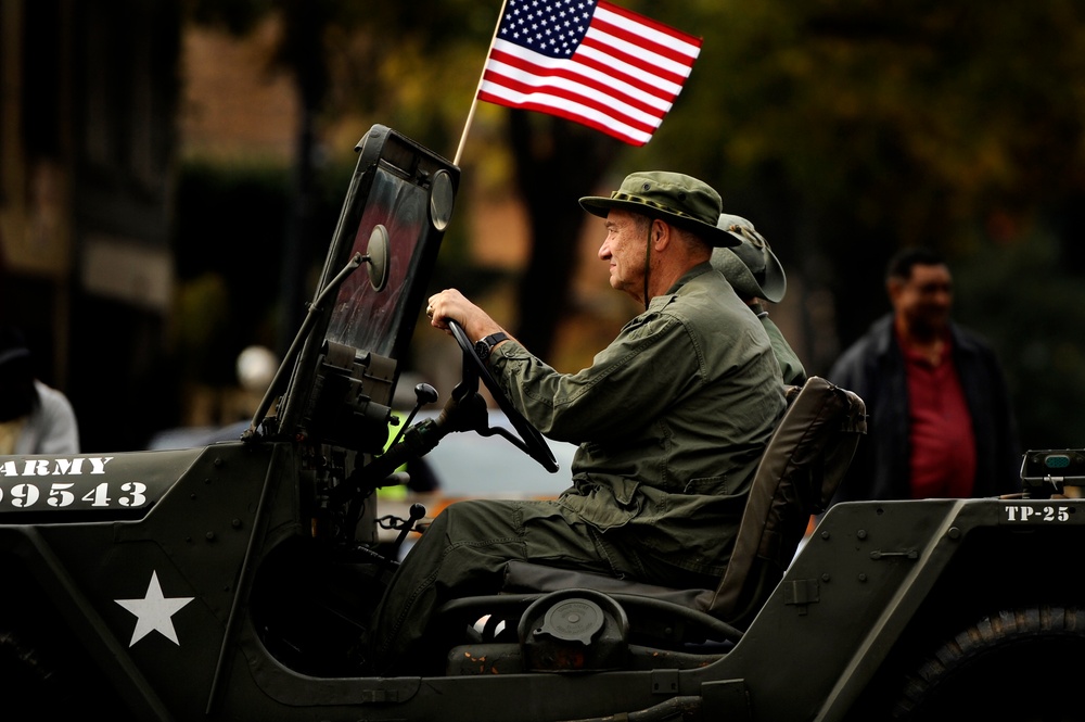 DVIDS News Columbia parade honors veterans