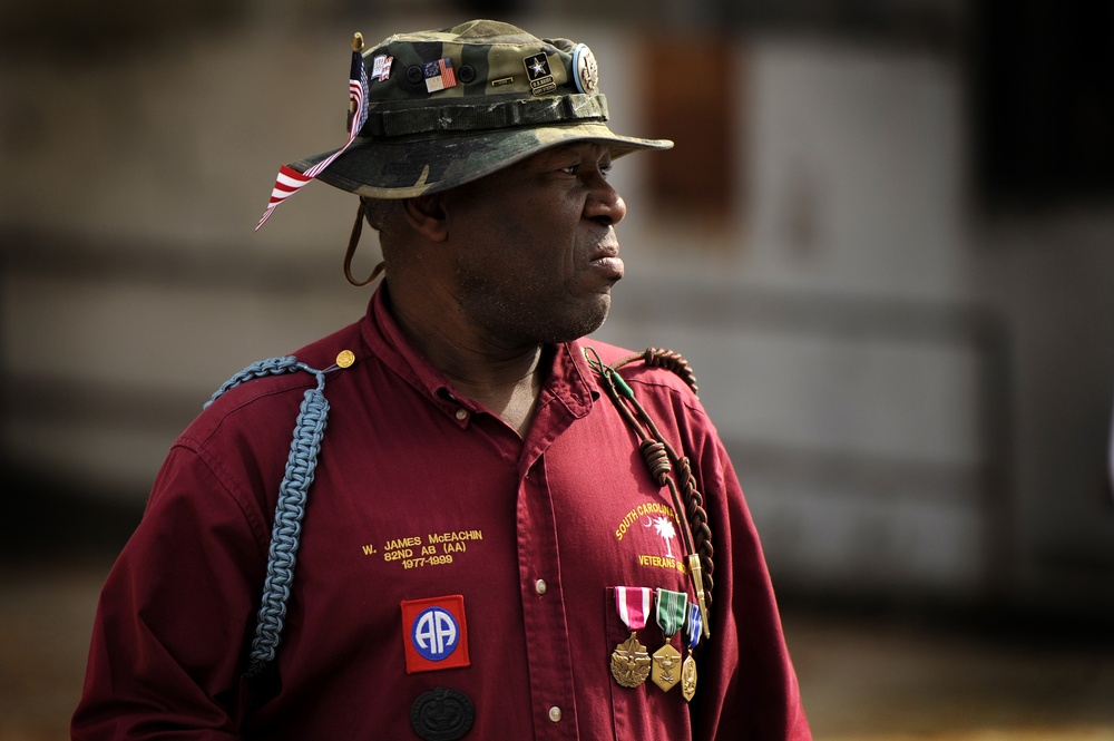 DVIDS News Columbia parade honors veterans