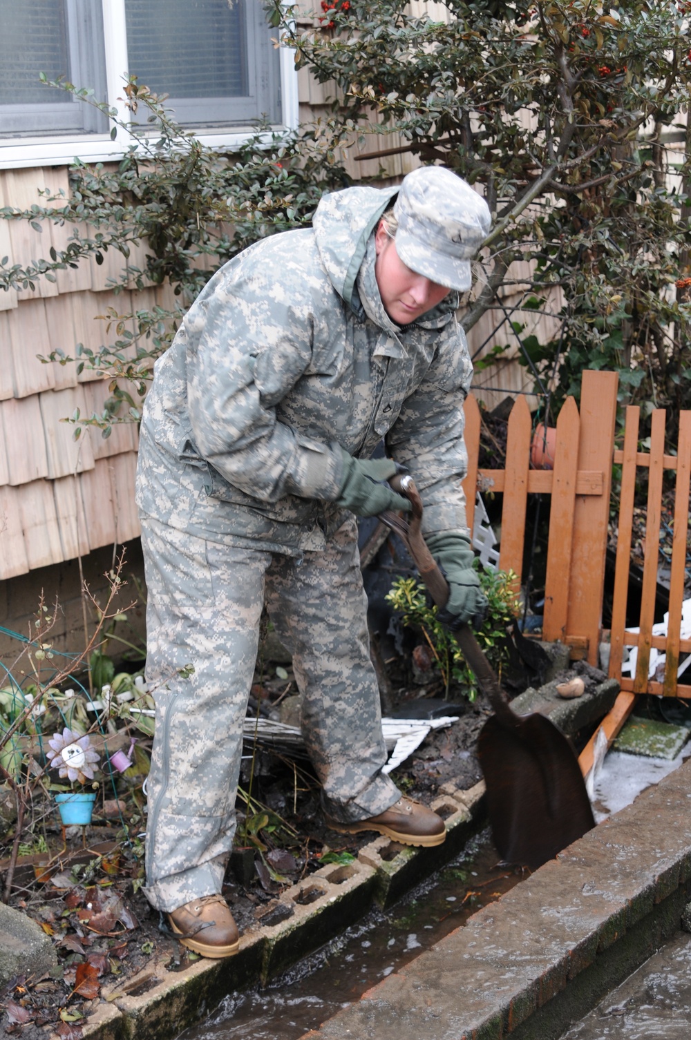 Army Reserves gets the water out any way they can