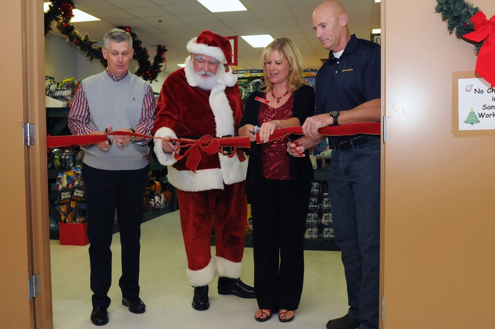 Santa’s workshop opens up at Fort Hood