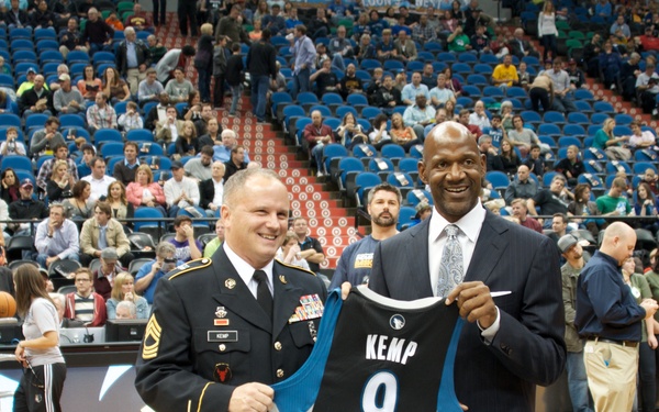 Timberwolves honor military service members