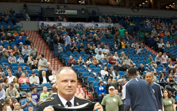Timberwolves honor military service members