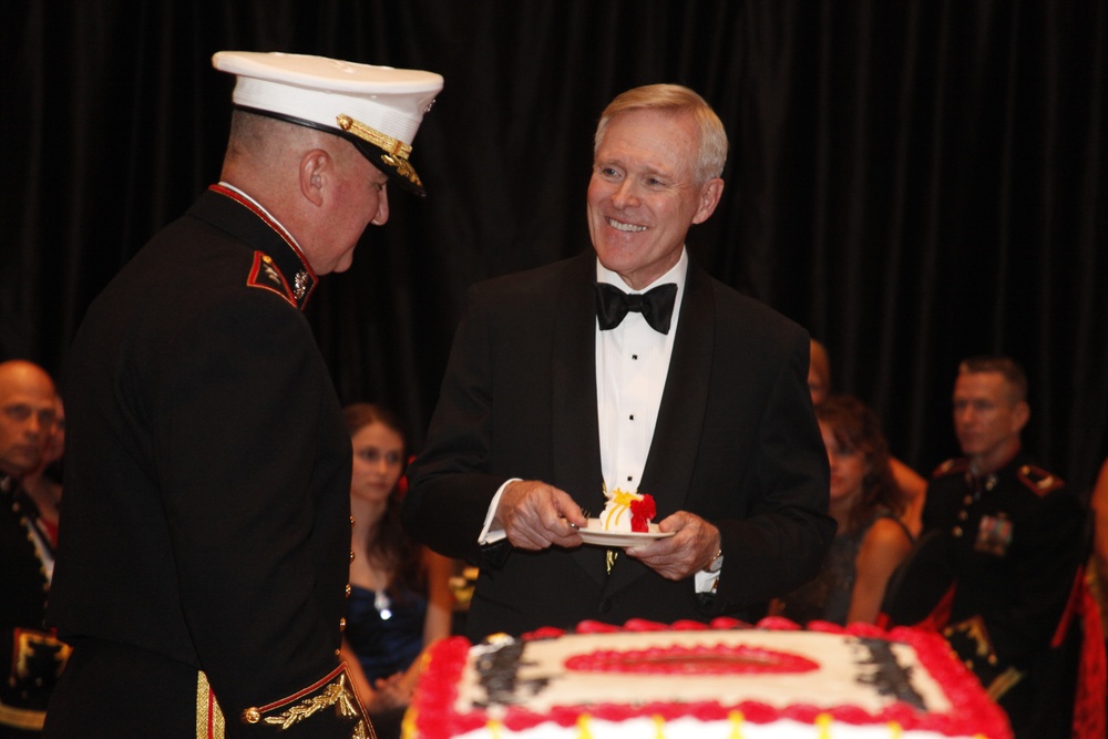 2nd MAW, Ray Mabus, celebrate 237th Marine Corps Birthday