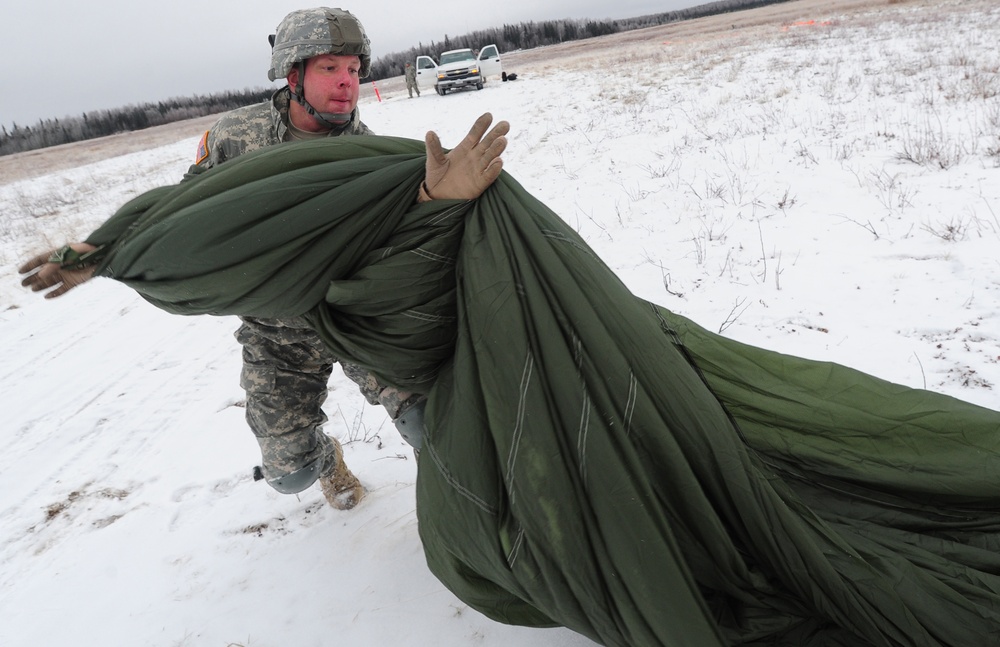 4th BDE (ABN) 25th ID Jumps in Alaska