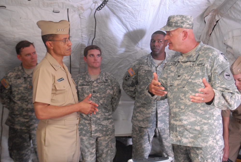 Pacific Fleet Commander visits U.S. Army, Pacific