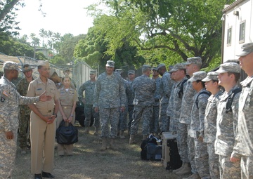 Pacific Fleet Commander visits U.S. Army, Pacific Contingency Command Post