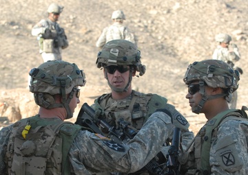4-31 Infantry soldiers provide security force during exercise
