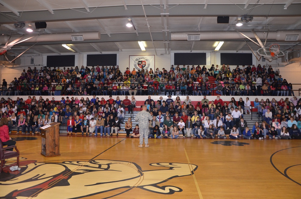 35th Signal Brigade Senior NCO inspires students in Veterans Day program