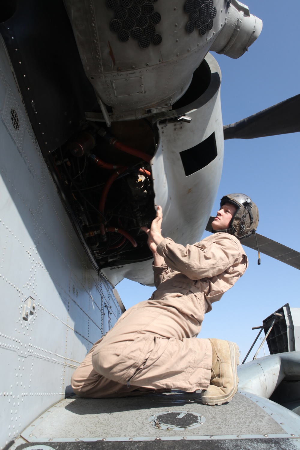 HMH-361 Maintenance