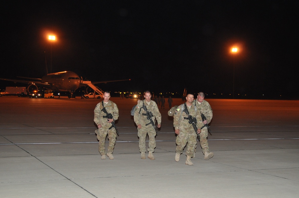 Massachusetts Guardsmen return from Afghanistan