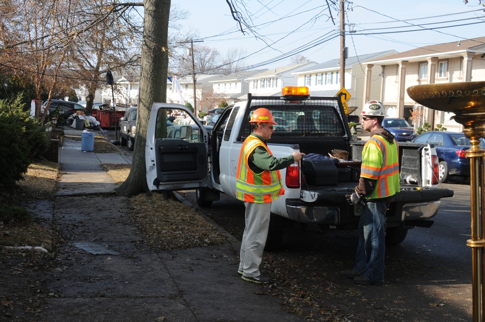 DOT inspector monitors debris removal