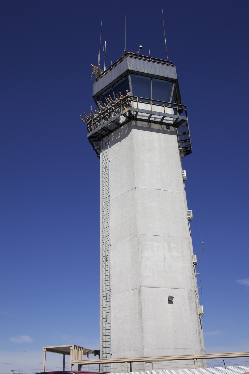 Commandant meets with Marine detachment