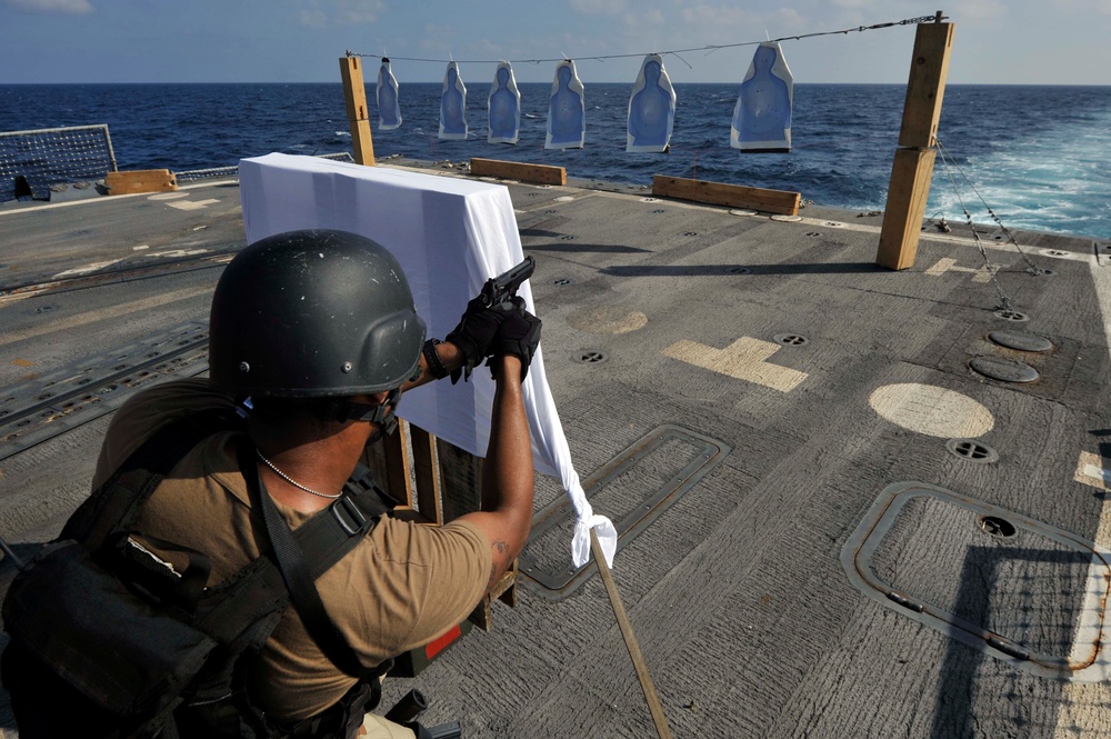 USS Jason Dunham crew weapons qualification