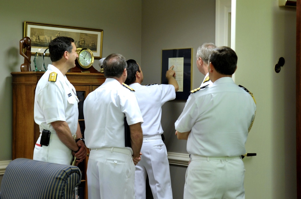 Chilean navy commander in chief visit