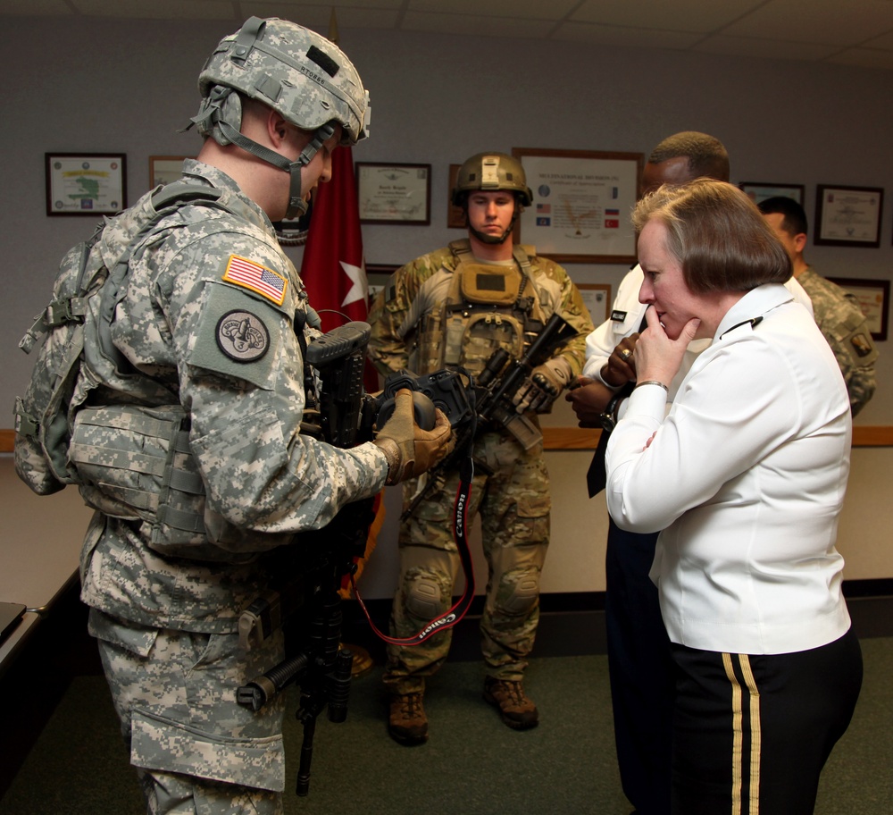 Maj. Gen. Napper's visit to 55th Signal Company