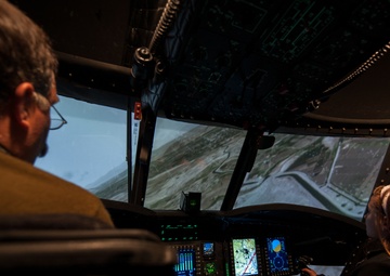 Army Reserve aviators host students