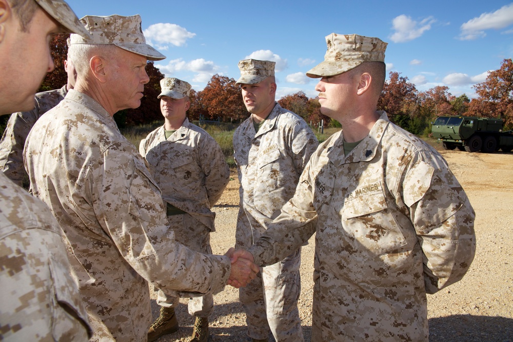 Commandant of the Marine Corps visits