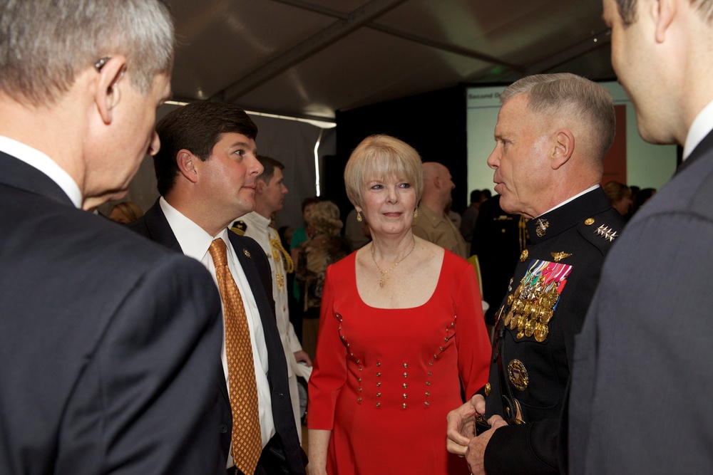 Commandant of the Marine Corps visits