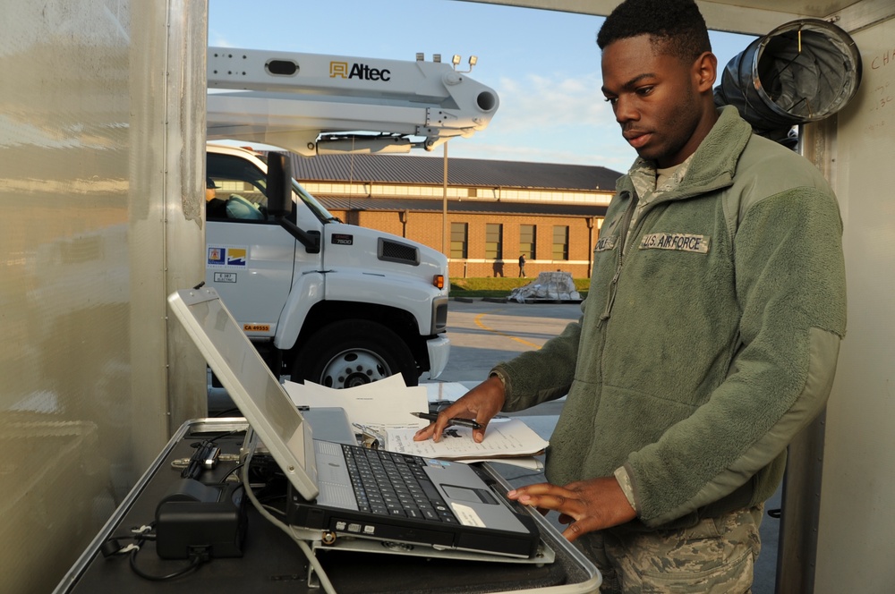 APS prepares hurricane-relief trucks for flight