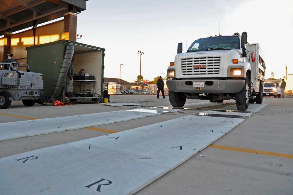 APS prepares hurricane-relief trucks for flight