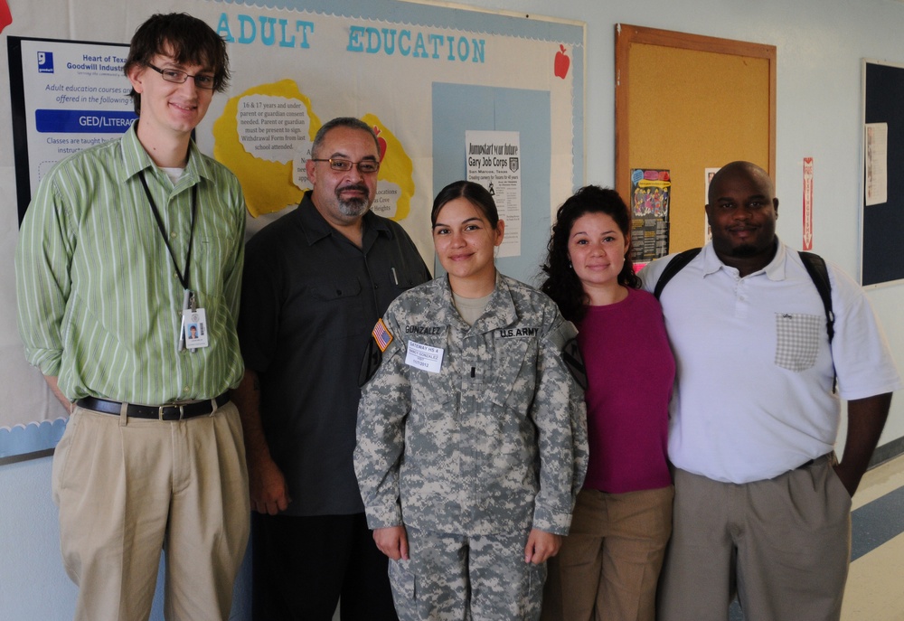 ‘Dark Horse’ soldiers tutor, mentor students