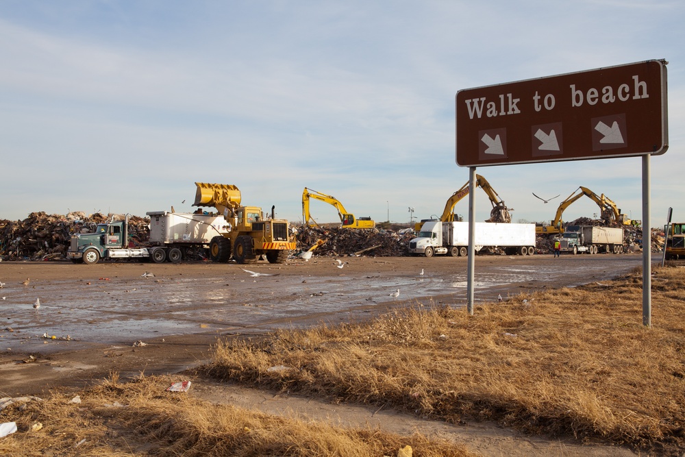 Jacob Riis Beach Park used as temporary debris site