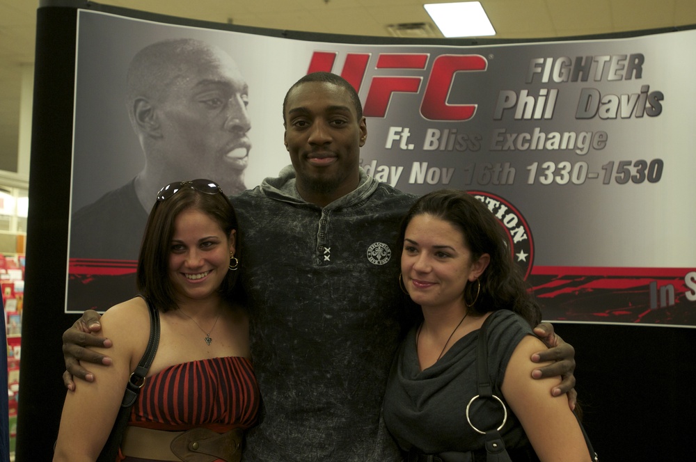 UFC fighter visits Freedom Crossing
