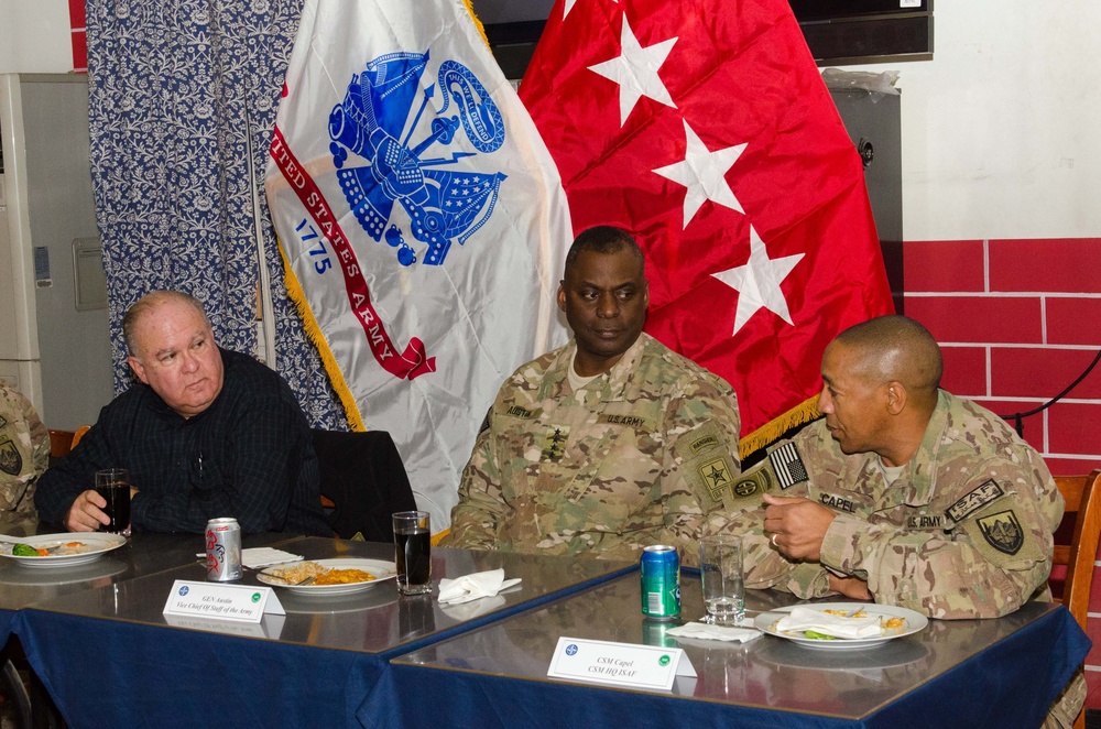 Undersecretary, vice chief, ISAF senior enlisted leader meet with soldiers
