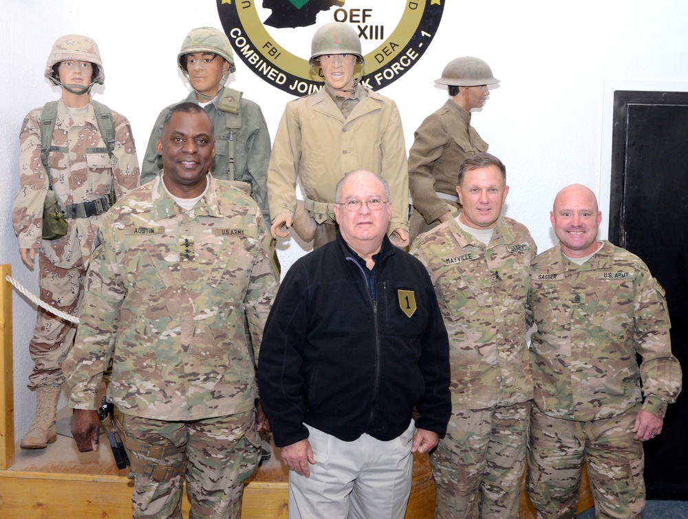 Undersecretary and vice chief of staff of the Army visit Bagram Air Field