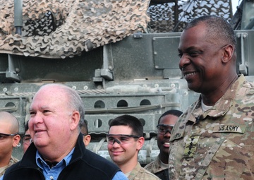 Senior Army officials visit deployed troops Thanksgiving Day