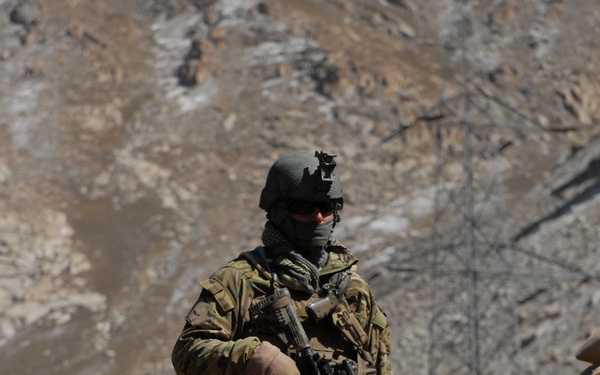 Mountain Blade: partnership slices through historic Afghan pass
