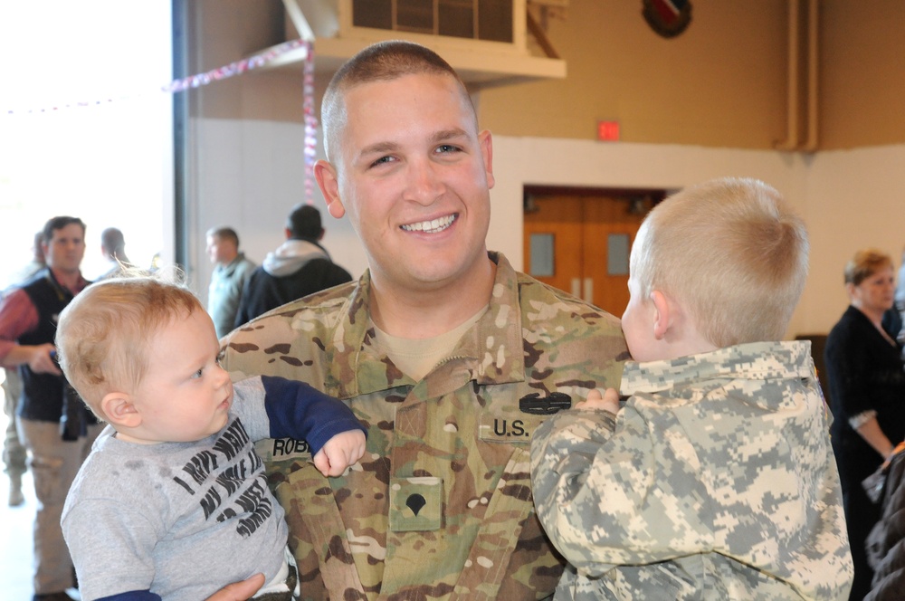 DVIDS - News - Soldiers 'engineer' holiday homecoming