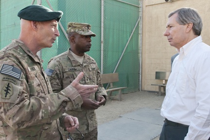 Ambassador James Warlick visits the DFIP