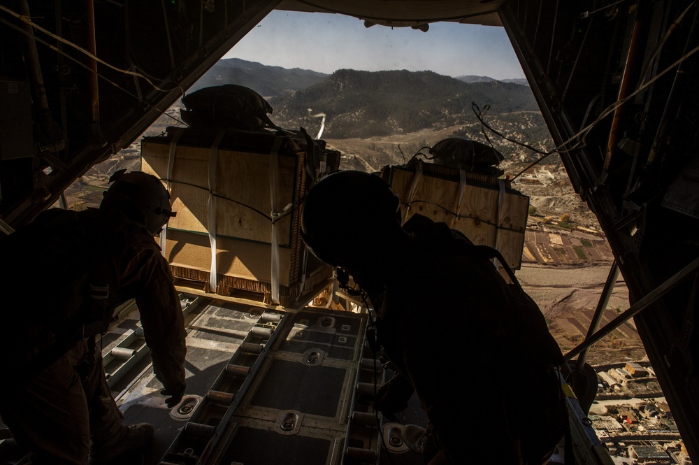 C-130 supplying Afghanistan