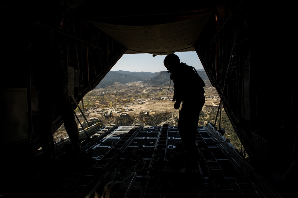 C-130 supplying Afghanistan