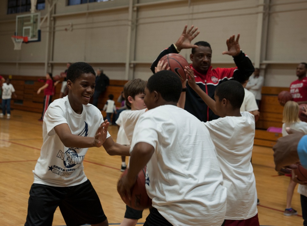 College Teams hold youth basketball clinic at JB Charleston Hoops from Home