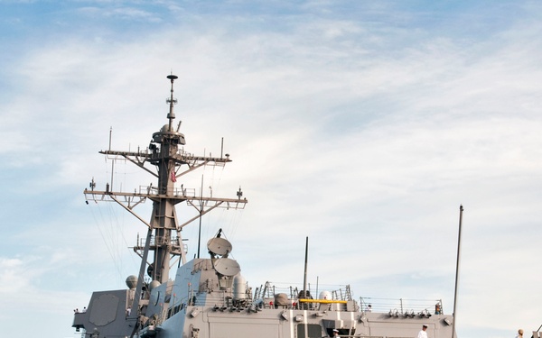 USS Michael Murphy en route to Joint Base Pearl Harbor-Hickam