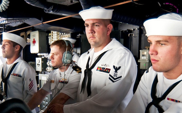 USS Michael Murphy en route to Joint Base Pearl Harbor-Hickam