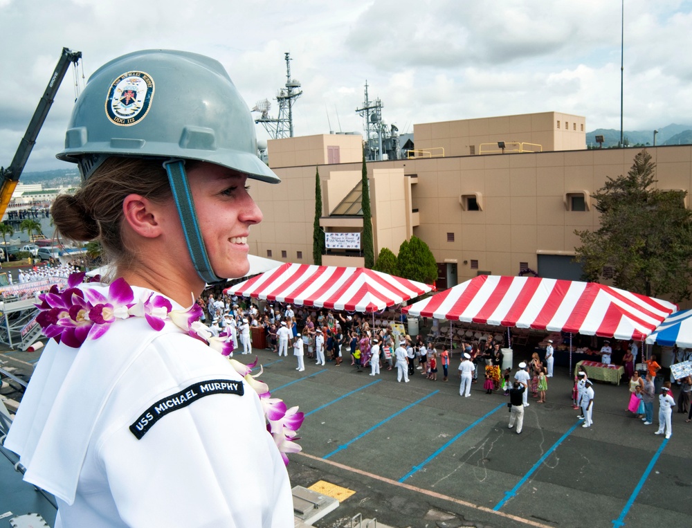 USS Michael Murphy arrives at Joint Base Pearl Harbor-Hickam