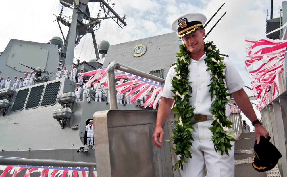 USS Michael Murphy arrives at Joint Base Pearl Harbor-Hickam