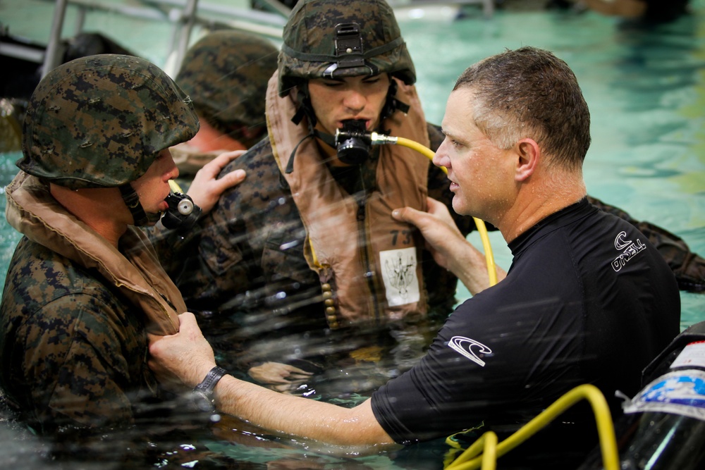 2nd Assault Amphibious Battalion takes a dive
