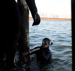Resolute Brigade divers assist NY after Hurricane Sandy