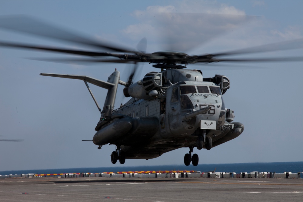 Marines take off on Sea Stallion