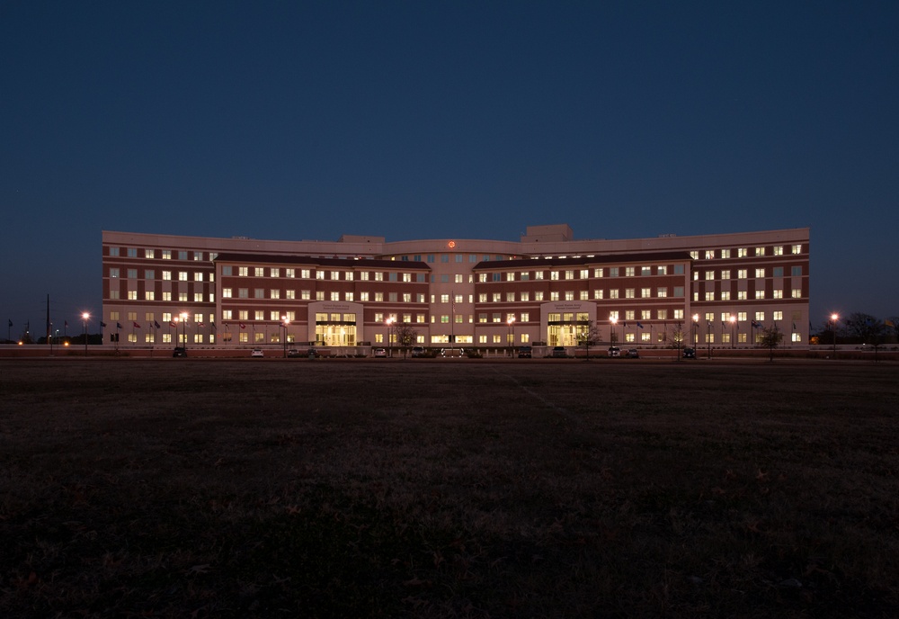 Full moon over FORSCOM/USARC headquarters