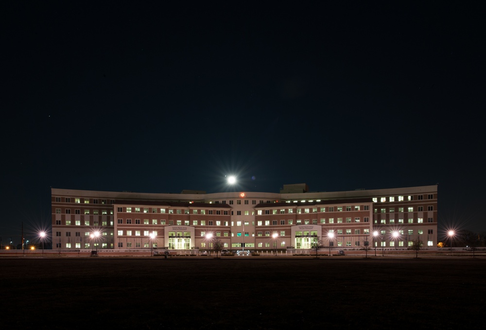 Full moon over FORSCOM/USARC headquarters